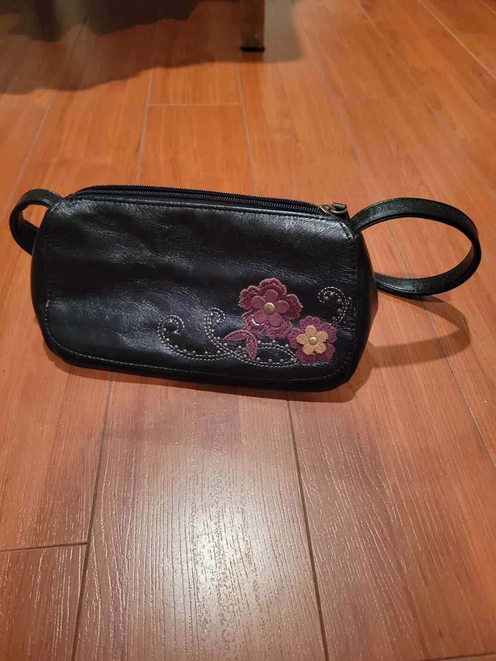 Black Purse With Adjustable Strap